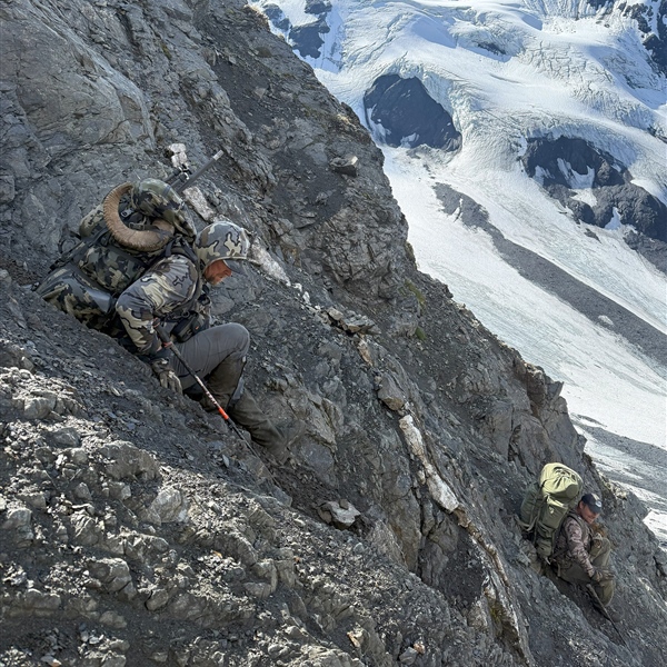 2nd Place - Hunter In The Field