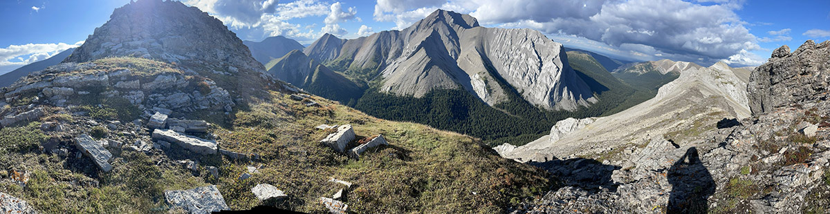 Scenic mountain view Scenic mountain view
