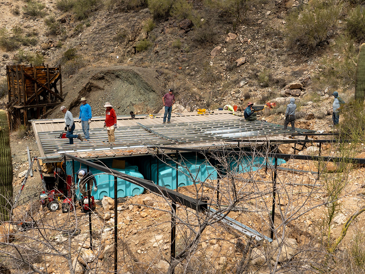 Abandoned mine at the Rinehart-Newlon water guzzler. Abandoned mine at the Rinehart-Newlon water guzzler.